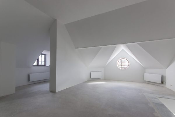 Indoor view of attic without finishing